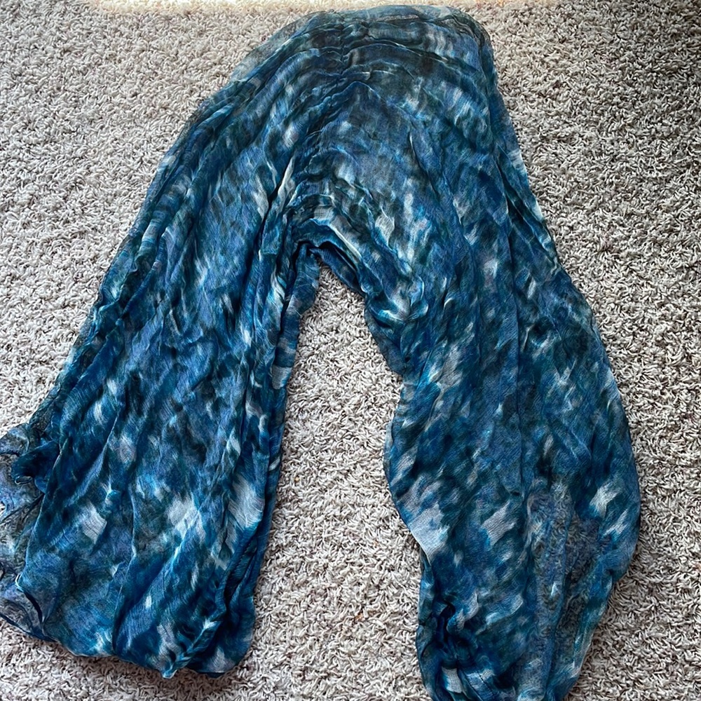 Blue scarf